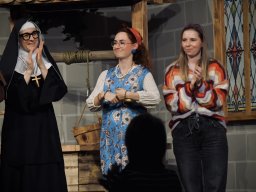 Im Kloster ist der Teufel los